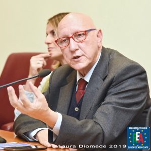 10 - Interviene il Prof. Piero Fiore - Presidente SIMFER