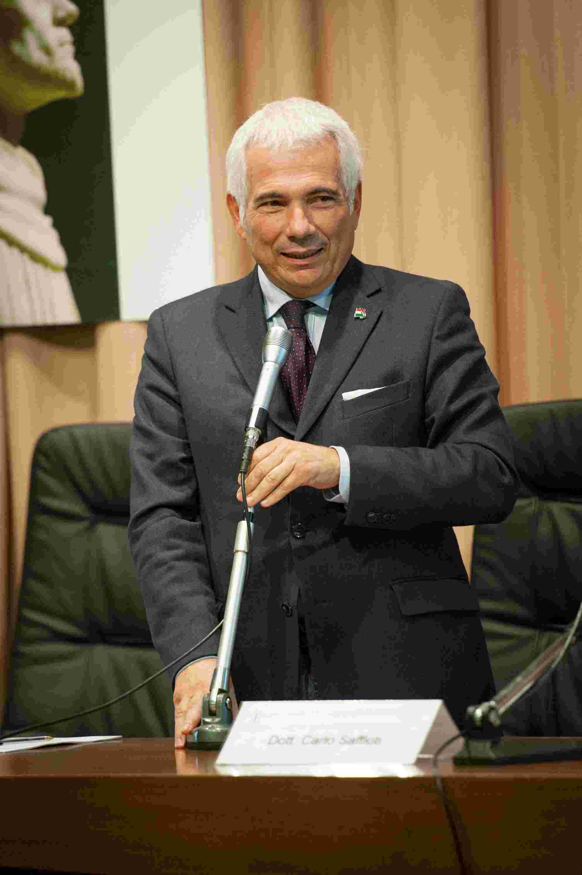 18.12.2012 Interviene Carlo Saffiot, Vice Presidente - Consiglio Regionale della Lombardia